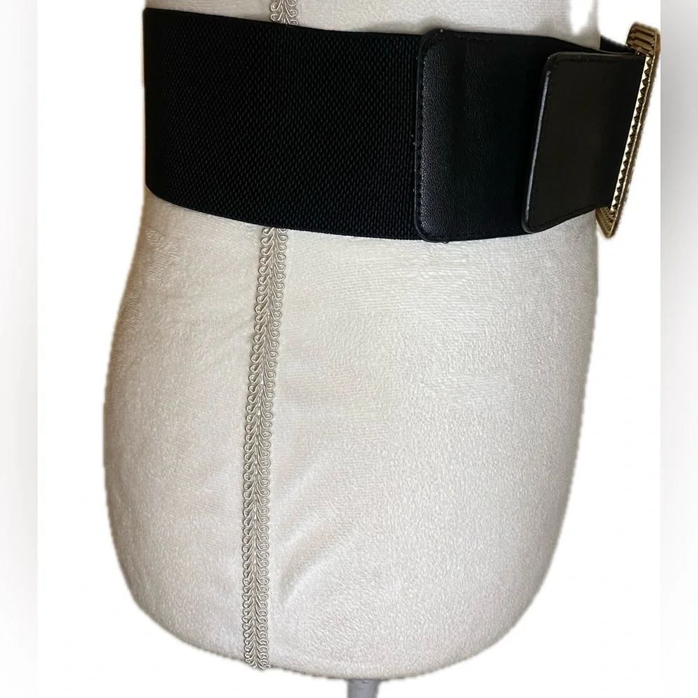 Stone Embellished Open Rectangle Elastic Belt